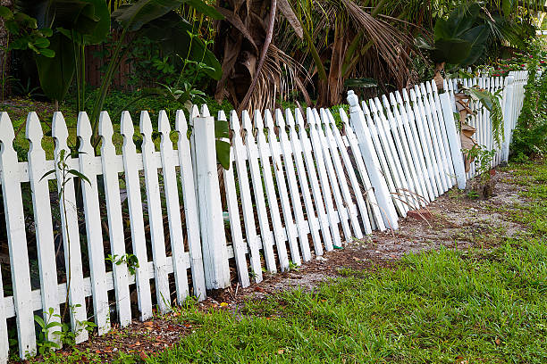 Will a weed eater damage a vinyl fence
